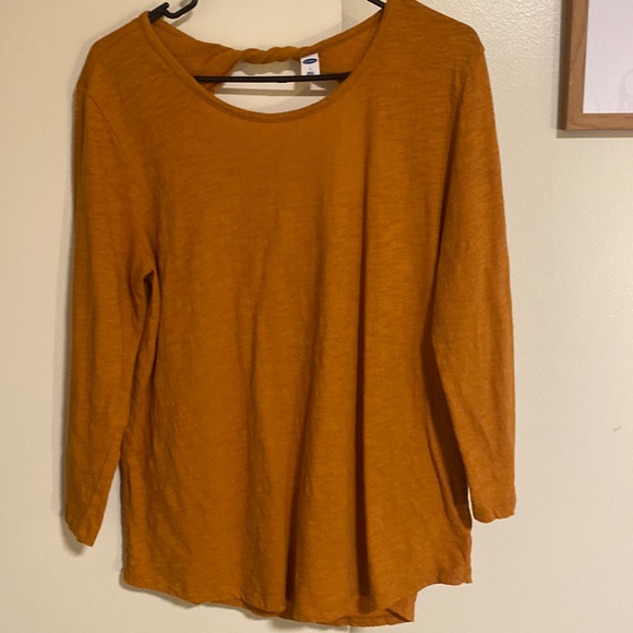 Rusty orange colored shirt - Picture 1 of 3
